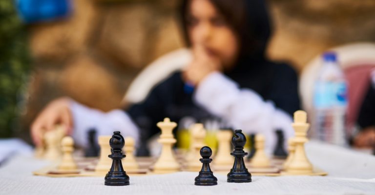 Jogo de xadrez mais simples que mantém o desafio para os pequenos