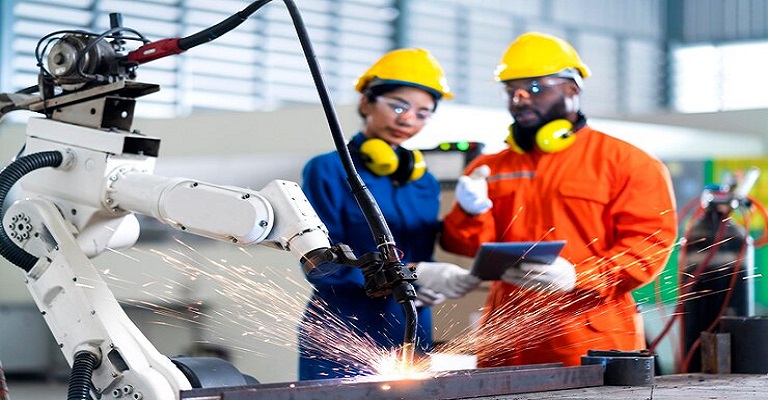 Aliados na manutenção e gestão de ativos, robôs revitalizam a indústria