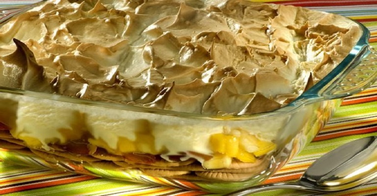 Aprenda a preparar salada de fruta quente e fria