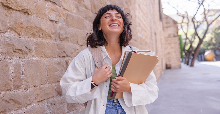 Guia para estudar na Espanha: conheça os tipos de visto e como planejar sua viagem