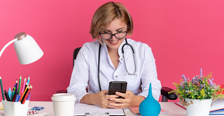 Os riscos de escolher um profissional pelas redes sociais