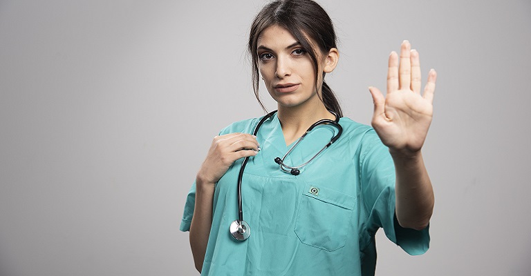 Sem EAD, sem enfermeiros: um apagão anunciado na saúde