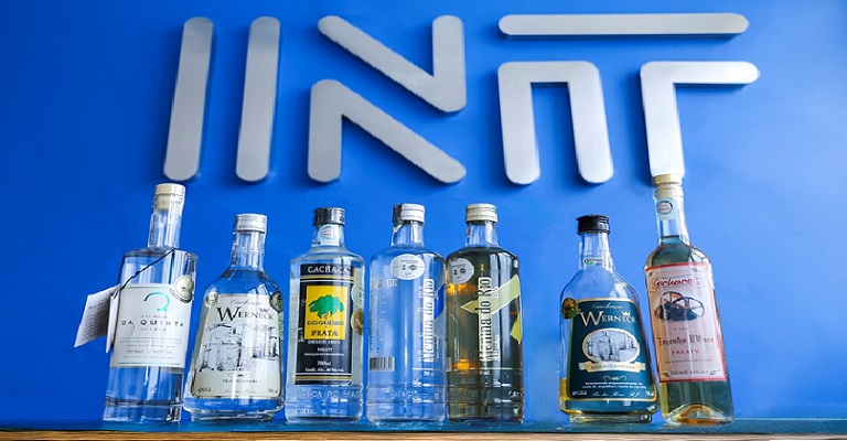 Certificação voluntária atesta qualidade da cachaça
